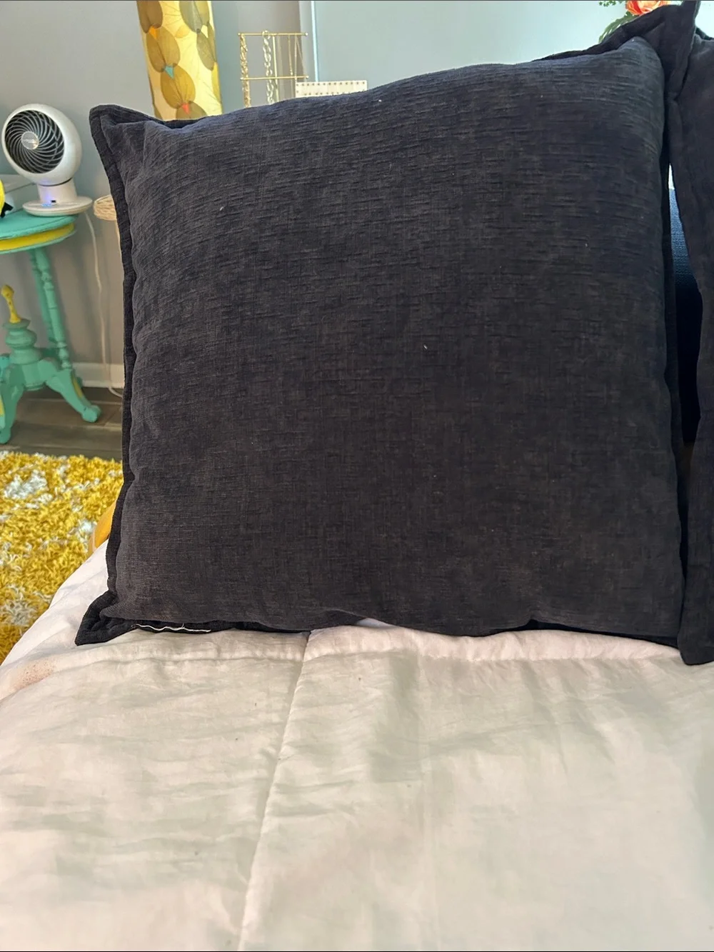 Set of 2 navy blue throw pillows
